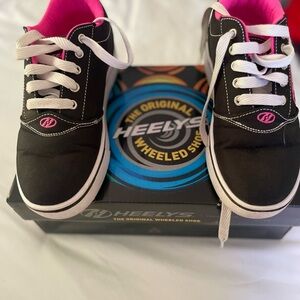 Heelys Black and Pink Skate Shoes